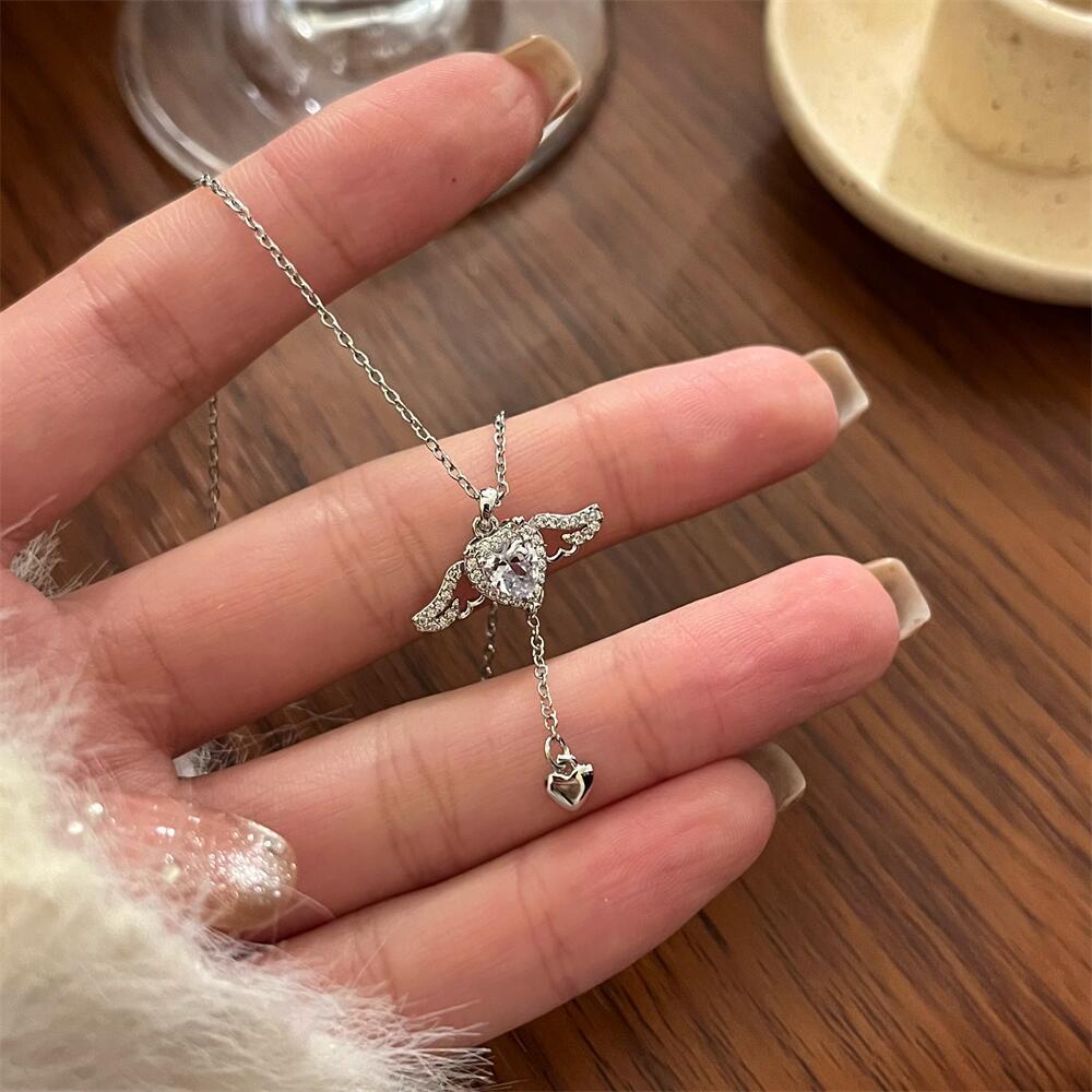Silver Color Snake Bone Water Drop Necklaces for Women Shiny Blue Moonstone Clavicle Necklace Aesthetic Jewelry Gifts