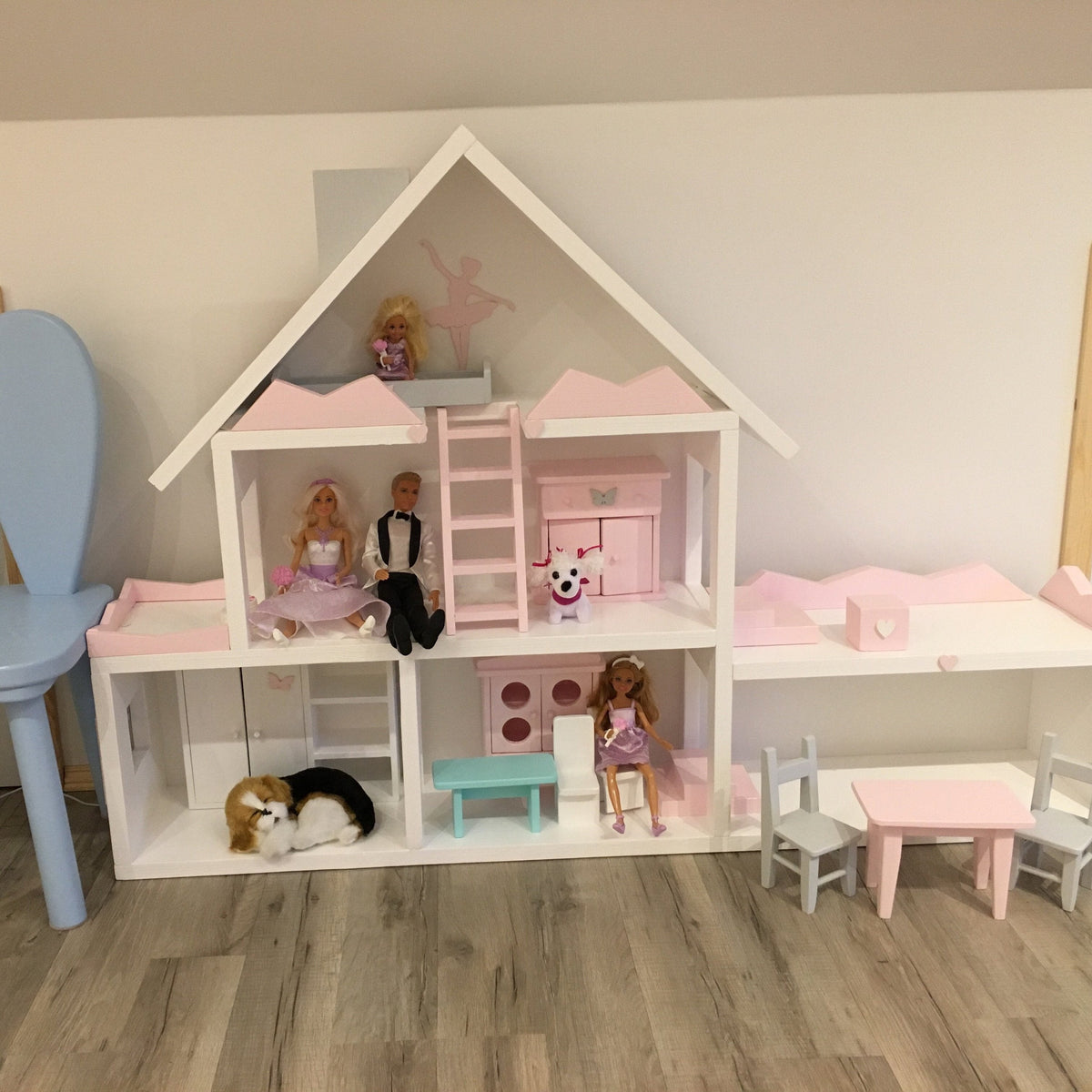 Doll's House Abigail