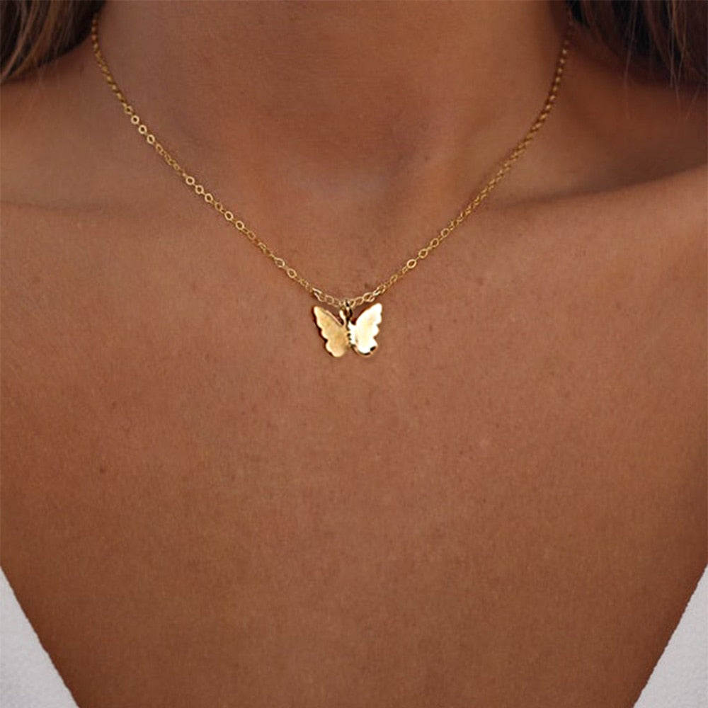 Vintage Multilayer Anhänger Schmetterling Halskette für Frauen Schmetterlinge Mond Stern Charm Choker Halsketten Boho Modeschmuck Geschenk