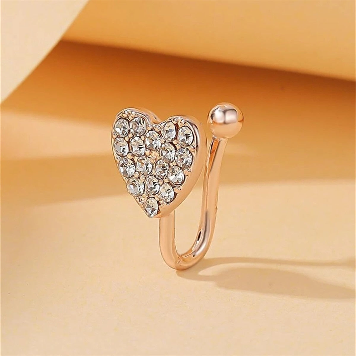 Trendy No Hole Nose Clip Jewelry  Heart-shaped False Nose Nails No Perforation No Nails Female Style piercing  septum