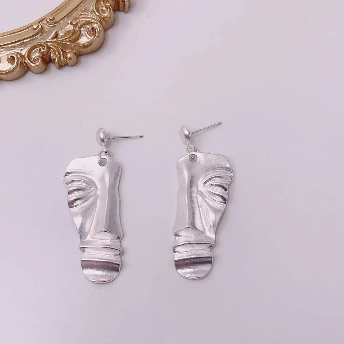 Minar Abstract Metallic Face Drop Earrings for Women Femme Gold Color Alloy Beads Portrait Statement Earrings Hyperbole Jewelry