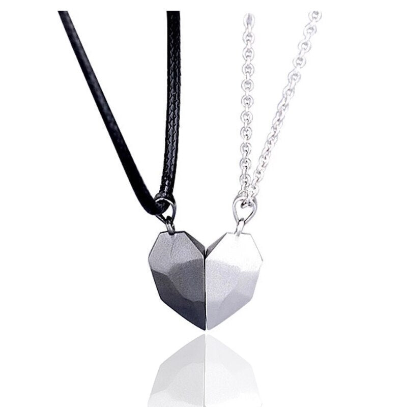 Exquisite Couple Heart Shaped Pendant Necklace for Women Men Lover Fashion Affectionate Hug Couple Necklace Love witness Jewelry