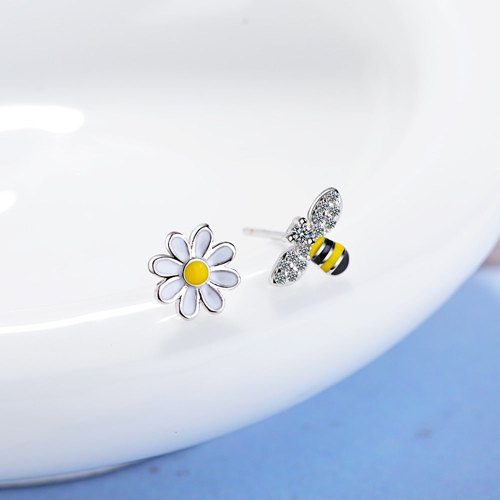 Todorova Cute Tiny Asymmetric Honey Bee Earrings Sun Flower Rhinestones Stud Earrings for Women Pendientes Jewelry Brincos